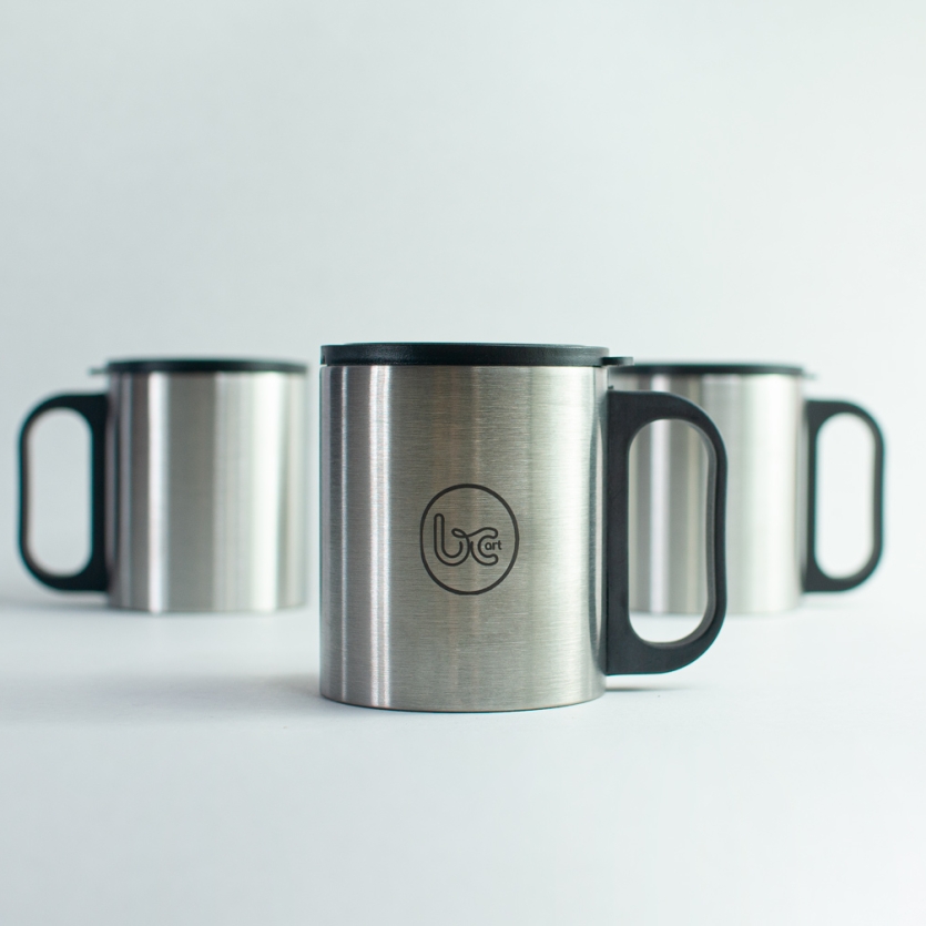 Caneca Inox 180ml Personalizada – Com Tampa e Alça de Plástico