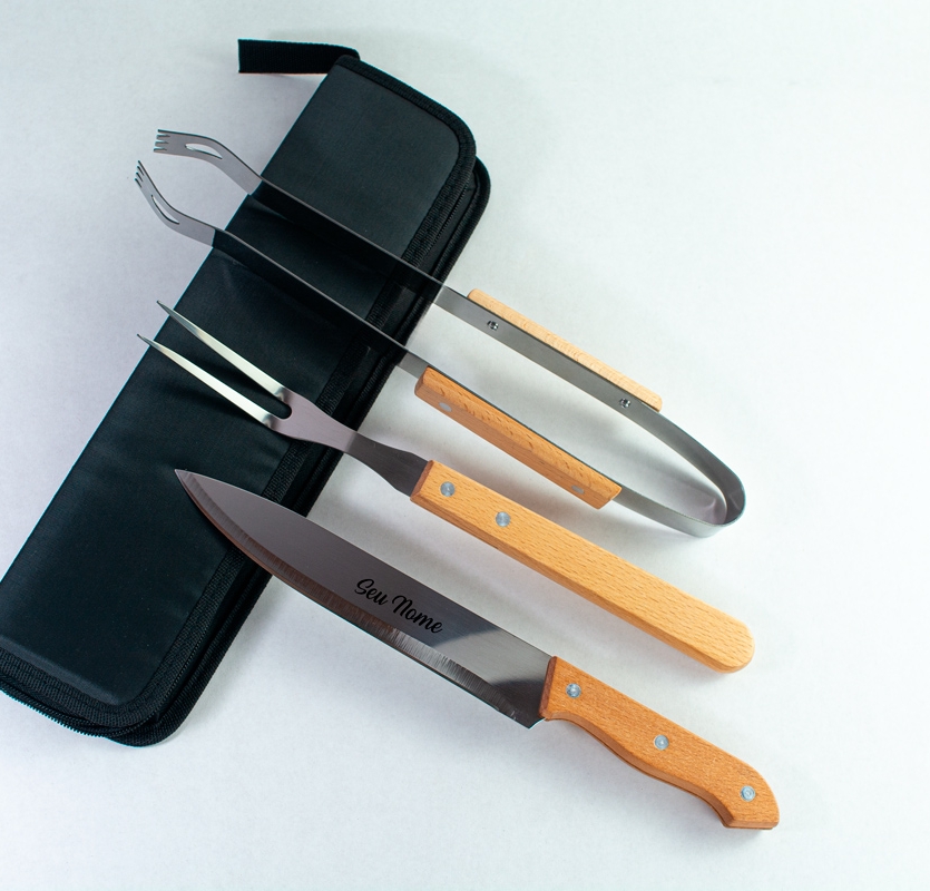 Kit Churrasco Personalizado – Garfo, Faca e Pegador